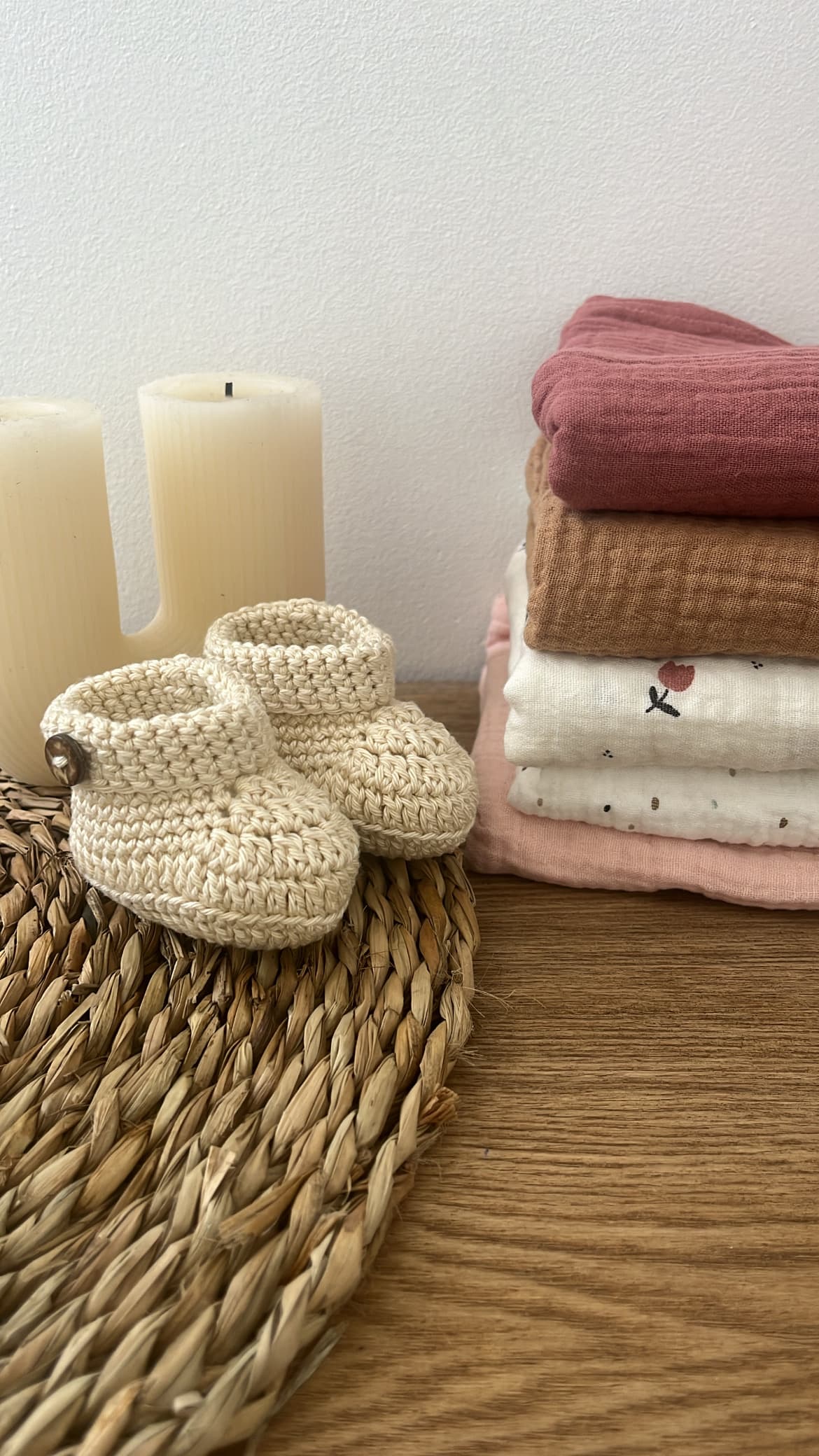 chausson, chausson pour naissance, cadeau pour bébé, objets pour bébé, objets pour tétine, matériel de puériculture, tendance puériculture